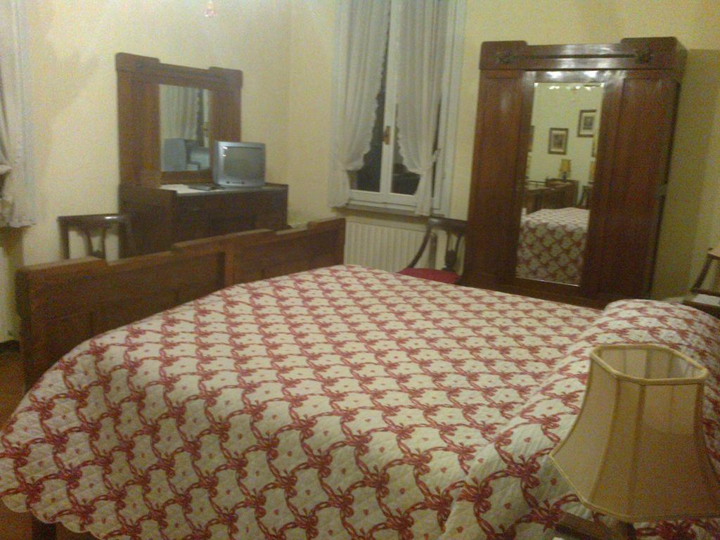 Agriturismo Antica Golena กวสตันญา ภายนอก รูปภาพ